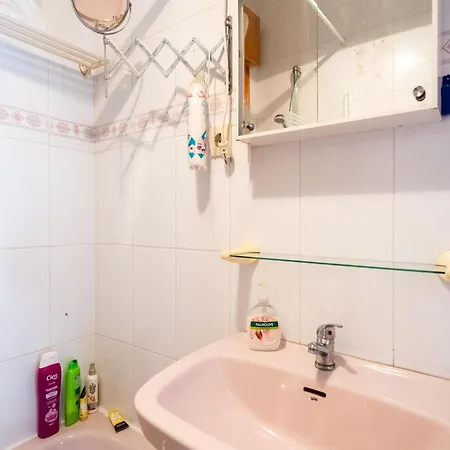 Casita Nicoline Quesada Gem